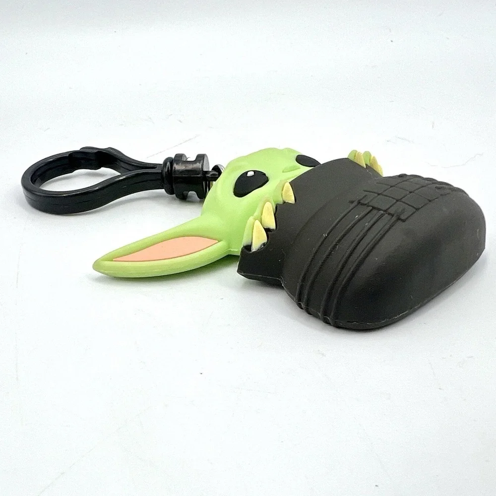 Star Wars The Mandalorian Figure Bag Clip‎ Series 2 Child In Vase Figure